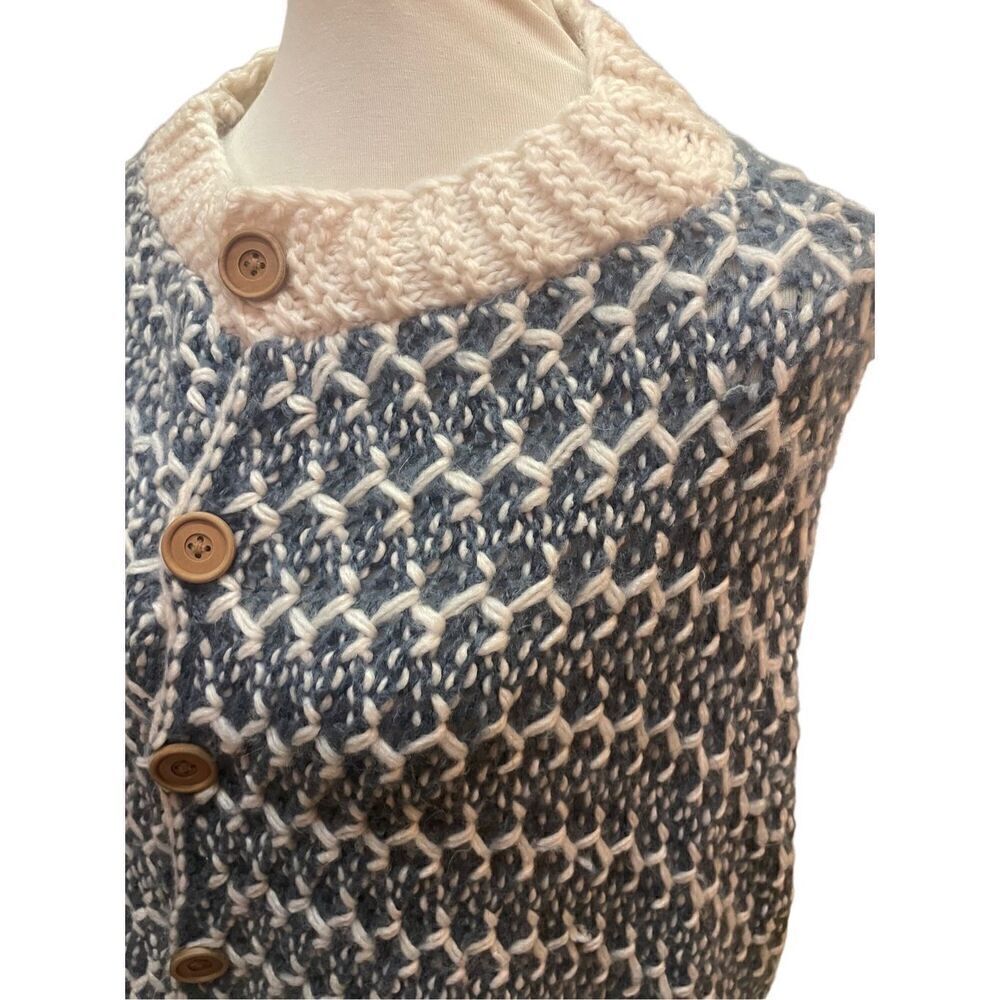 Simply Noelle Slate Blue & Cream Button Down Poncho/Shawl/Shrug-One Size - Picture 9 of 15